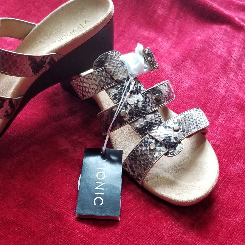 Wedge sandals